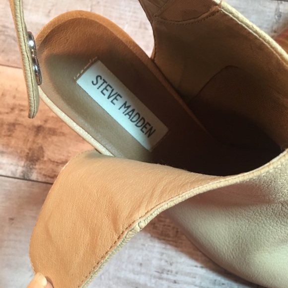 Steve Madden tan boot shoes. Size 7 1/2B. EUC - Picture 2 of 8